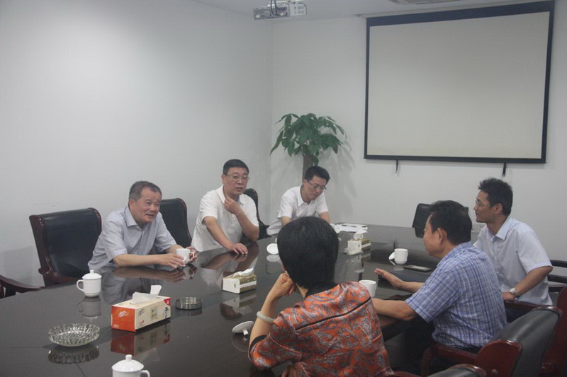 ����AG����|AG���˹�����