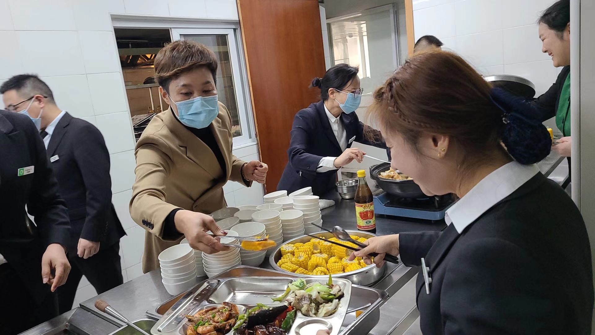 ����AG����|AG���˹�����