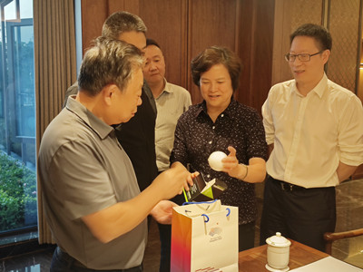 ����AG����|AG���˹�����