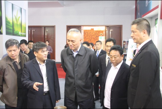 2011��10��23�����磬���������㽭ʡί��ί��ʡί��֯����������ݰ������AG����|AG���˹�����������������չ���Ĳ�