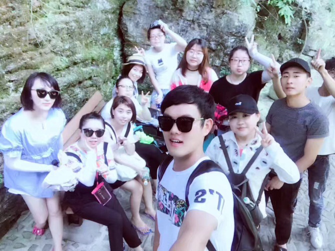 ����AG����|AG���˹�����