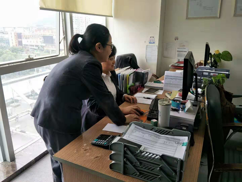 ����AG����|AG���˹�����