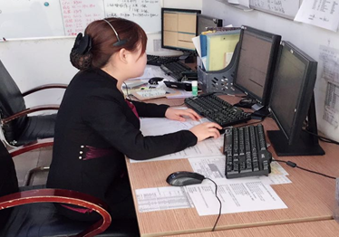 ����AG����|AG���˹�����