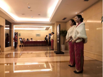 ����AG����|AG���˹�����