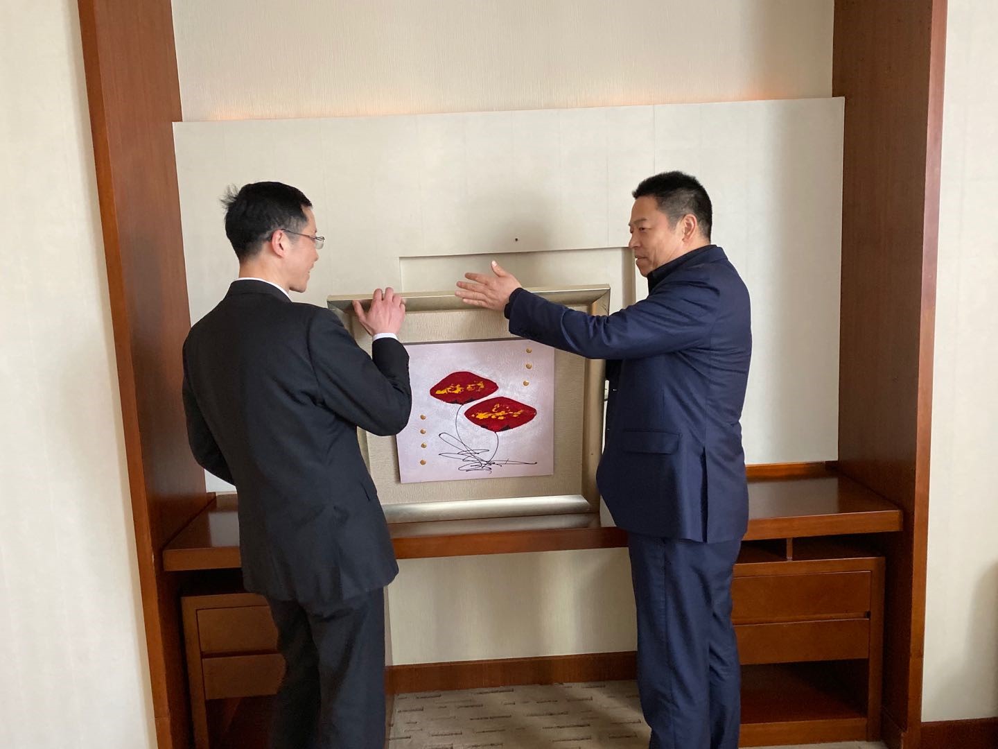 ����AG����|AG���˹�����