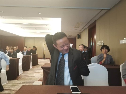 ����AG����|AG���˹�����