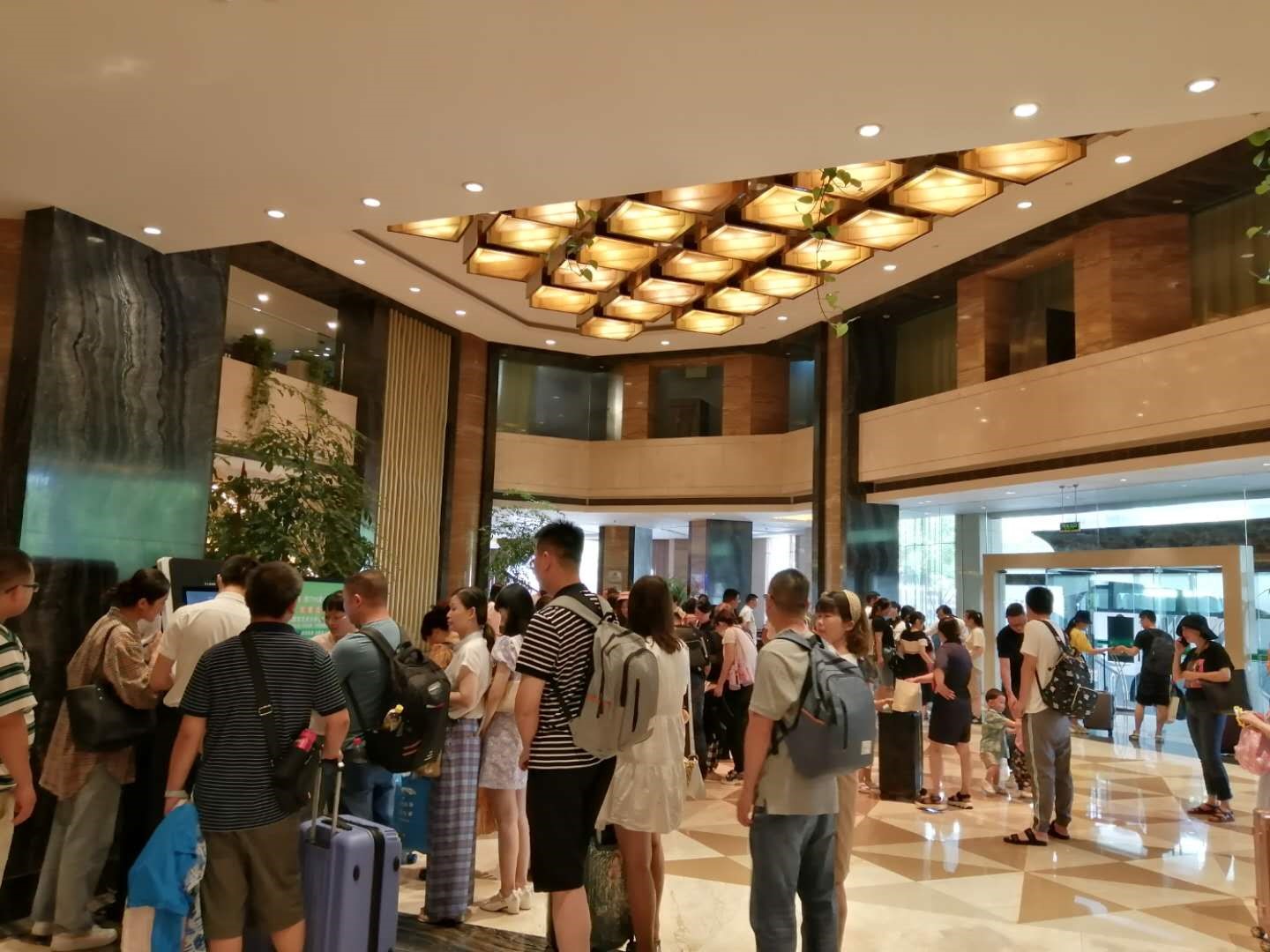 ����AG����|AG���˹�����