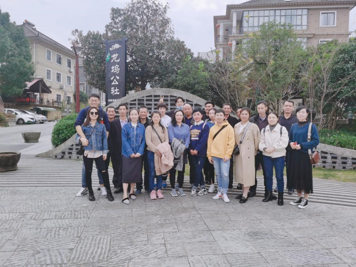 ����AG����|AG���˹�����