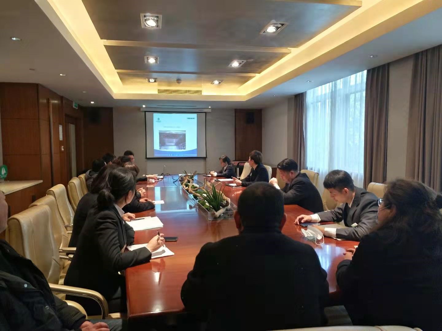 ����AG����|AG���˹�����