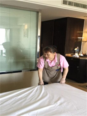 ����AG����|AG���˹�����